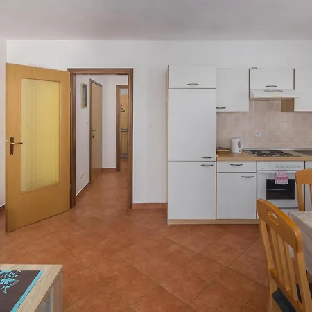 1 Bedroom Awesome In 아파트 *